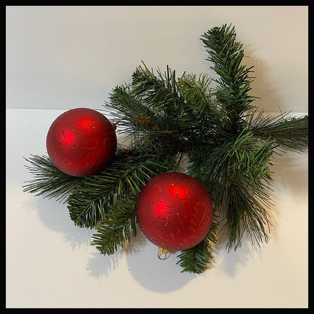 Set of 2 Christmas Glass Ornaments